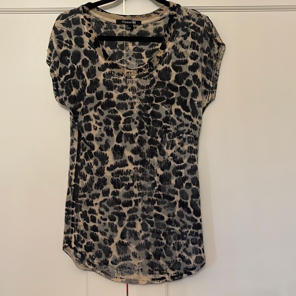 Leopard tee